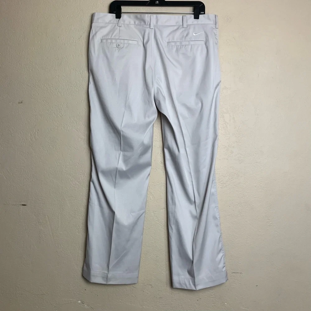 Nike Golf Dri Fit Pants Men's 36x30 Flat Front Golf Beige Polyester‎ Spandex